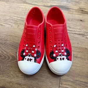 Native Disney red Minnie Mouse shoes 1